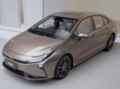 Toyota Corolla po liftingu urosła. Wygląda jak Camry za ułamek ceny