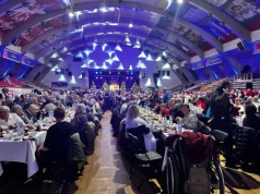 Blisko tysiąc seniorów na wigilii w Hali Wisły (ZDJĘCIA)