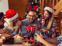 Prezenty do 50 zł. W tym roku kup coś innego niż kolejne skarpety