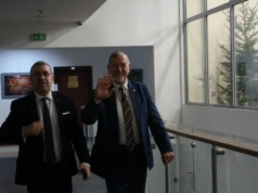 Relacje bydgosko-toruńskie to politycznie wdzięczny temat. Potem i tak wszyscy wspólnie śpiewają kolędy