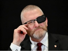 Dlaczego Grzegorz Braun rośnie?