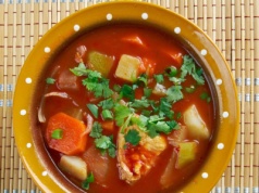 Karp w roli głównej, ale zupełnie inaczej. Węgierska zupa rybna według Karoliny Stolarskiej-Bigos