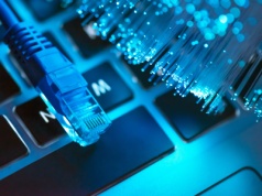 Brytyjczycy sprzedają światłowody w Polsce. Orange i APG przejmą Nexerę