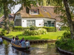 Wieś bez samochodów, ulic i hałasu. Obowiązuje "ruch wodny". Prawdziwy raj na ziemi