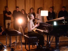 Gaba Kulka muzycznie zapowiedziała 95. urodziny Radia Łódź