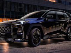 Toyota RAV4 pręży muskuły. Wyróżni się pod każdym korpo