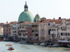 Burmistrz Wenecji: zakaz muzyki w pobliżu kościołów w wigilijną noc