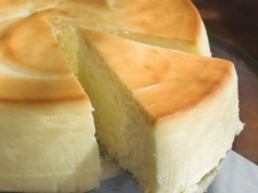 Sernik piecz w dokładnie takiej temperaturze. Będzie wysoki i nie popęka