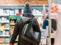 Dziś niedziela handlowa. Przed świętami sklepy otwarte nawet do 1