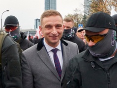 Kontrola w fundacji ludzi Bąkiewicza. Zaskakujące wyniki audytu KAS