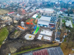 Ostróg zyskuje nowe oblicze. Baseny zewnętrzne przy H2Ostróg i kolejne inwestycje zmieniają dzielnicę