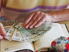 Waloryzacja emerytur do zmiany? Autor petycji o szkodliwym mechanizmie