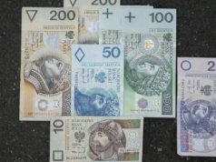 ZUS wypłaca co miesiąc 654,48 zł. Ten dodatek łatwo przegapić