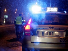 Dramat w Krakowie. Młody mężczyzna walczy o życie. Nie wiadomo, kim jest