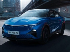 Alpine A390 uwalnia radość z jazdy w zautomatyzowanym i zrobotyzowanym świecie