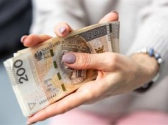 Przelew do męża lub żony. Fiskus może sprawdzić tytuł