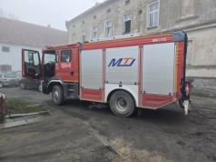 Żar z pieca wpadł pod podłogę i napędził strachu