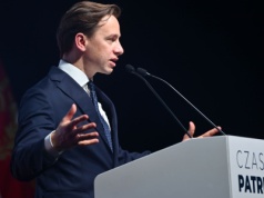 Pożyczka dla Ukrainy „jest zabezpieczona zamrożonymi aktywami rosyjskimi”? Wyjaśnijmy tą propagandę premiera