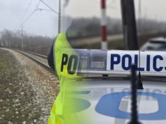 Tragedia na torach. Wjechali bezpośrednio pod rozpędzony pociąg