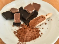 Kakao tanieje, czekolada drożeje. Świąteczny paradoks na sklepowych półkach