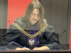 Ojciec śmiertelnie postrzelonego Adama Cz. skazany za groźby wobec policjanta