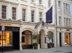 Phyllis Kao. Prowadząca aukcje Sotheby’s gwiazdą branży i internetu. Oto, czym zasłynęła