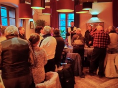 Bezdomni, samotni i potrzebujący zasiedli do świątecznego stołu. Wigilia podopiecznych Fundacji Kromka Chleba