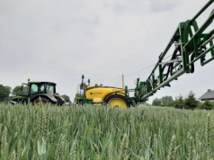 Deregulacja czy pragmatyzm? KE zmienia podejście do pestycydów