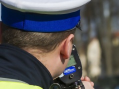 Zaostrzone kary dla piratów drogowych. Prezydent podpisał kluczową ustawę