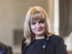 Radna KO opublikowała przerobione zdjęcie z Trzaskowskim. Twarz doklejono w miejsce innej osoby