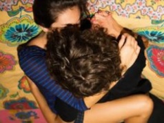 Mało kto wie, na czym polega. Singapurski pocałunek rozbudza zmysły