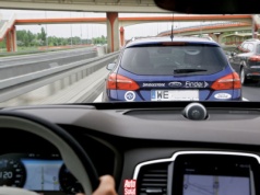 Zwłaszcza teraz pamiętaj o zasadzie dwóch sekund. Unikniesz wypadku