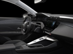 W tym przypadku dopłata 5900 zł oznacza zmianę silnika oraz wyższy poziom wyposażenia. Z „nielubianej jednostki” na poskramiacza kilometrów