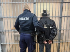 Atak na środku ulicy. Bił i kopał, aż ofiara straciła przytomność