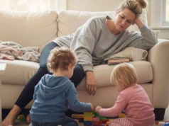 „Nie daję już rady”. Coraz większy problem polskich matek