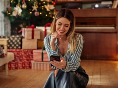 Cyfrowy detoks w święta? Psycholog odradza całkowity brak telefonu przez trzy dni