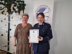 Oficer prasowa oświęcimskiej komendy Policji otrzymała odznakę „Przyjaciel Niewidomych”