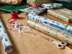 Polscy konsumenci i świąteczne prezenty. Co trzeci wyda na to do 40% budżetu