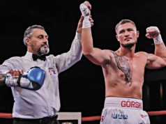 Z Nowodworza na zawodowe ringi bokserskie