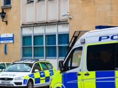 Były radny wielokrotnie odurzał i gwałcił żonę. Nie był sam