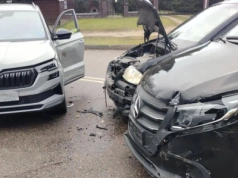 Trzy samochody zderzyły się w Dąbrówce Kościelnej