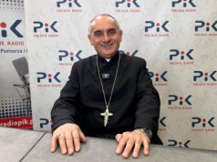 Ks. bp Krzysztof Włodarczyk: Wigilia to spotkanie, podczas którego mamy dzielić się życiem i sobą