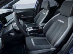 Nieoczywisty rywal Lexusa LBX potaniał do 107 900 zł. Też ma hybrydę i automat