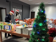 Mundurowi z Jaworzna wsparli potrzebującą rodzinę