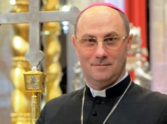 Prymas Polski: Boże Narodzenie wzywa do pojednania i nadziei