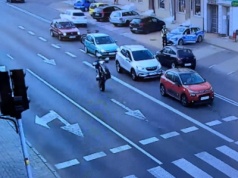 Prezydent podpisał. Wchodzą surowe kary za drift, jazdę na kole oraz nielegalne spoty i wyścigi