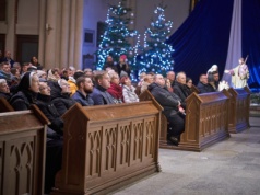 Czy Pasterka zwalnia z konieczności uczestnictwa w mszy w Boże Narodzenie? Jasne stanowisko Kościoła