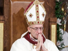 Metropolita warszawski zaniepokojony. Padły zdecydowane słowa o opozycji i rządzących