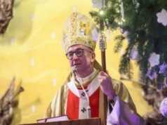 Zdecydowane słowa na pasterce. Metropolita warszawski mówił o rządzących