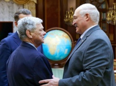 Po co USA znoszą sankcje wobec Łukaszenki? Sygnał dla Putina